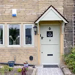 Mischa Cottage